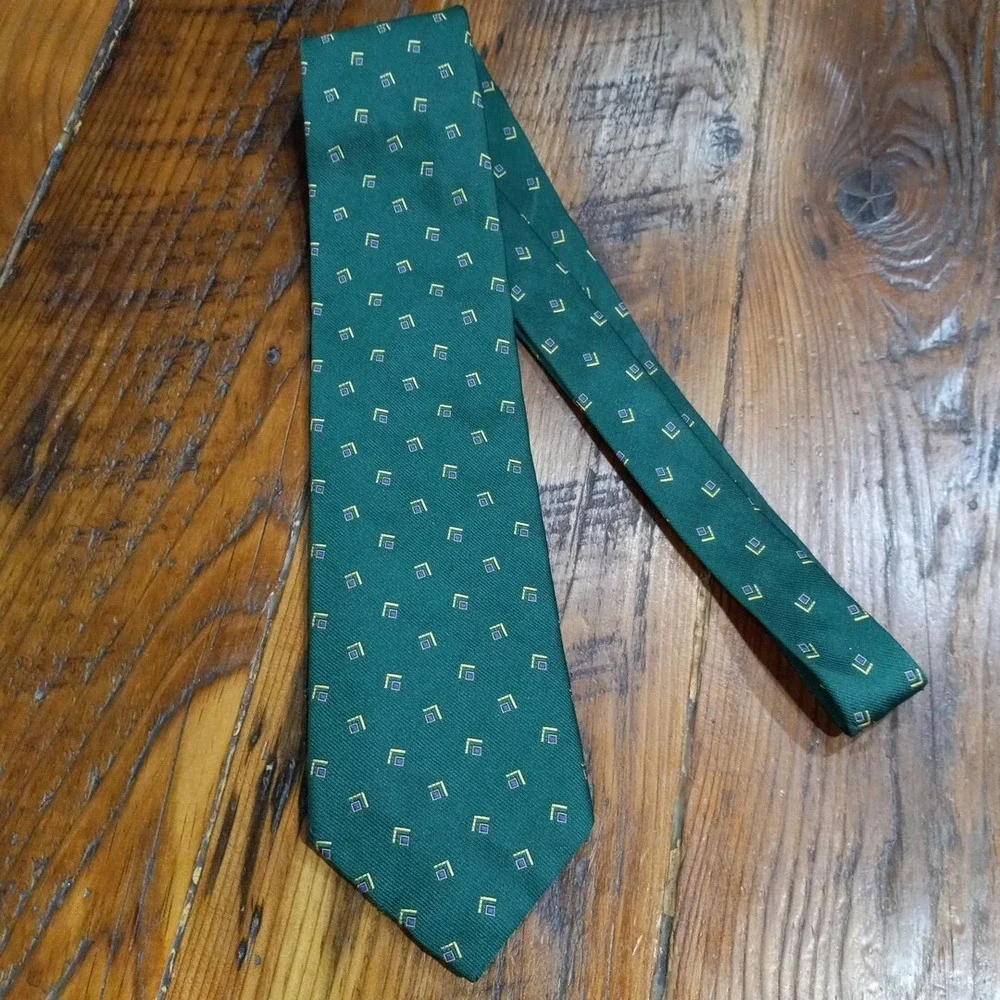 Lauren Ralph Lauren Green Purple/Yellow 100% Silk Tie made In U.S.A